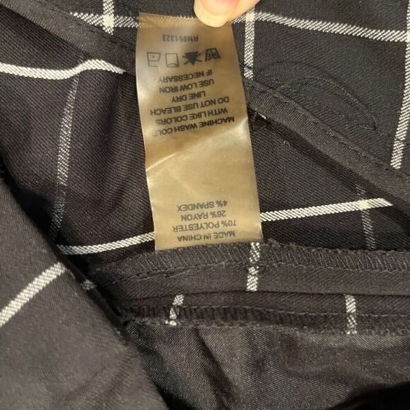 Vince Camuto Women's Grid Pattern Black Trousers Size 6 - Picture 5 of 8